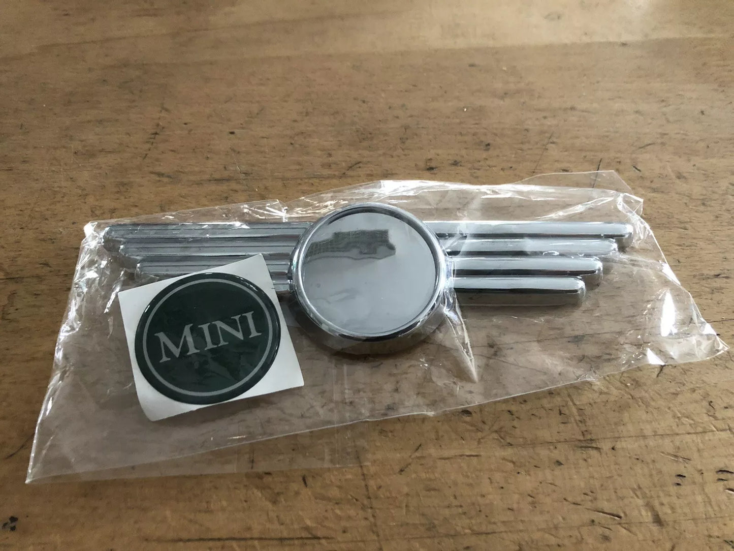 Emblem Mini Cooper Rover Mini MY1997 Flügel DAH100590MMM